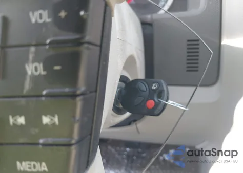 2011 Ford Escape Xlt from USA, damaged, VIN 1FMCU9D72BKB04053